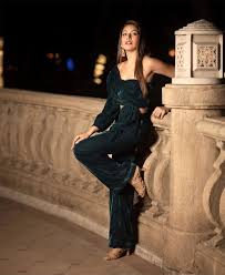 Från wikipedia, den fria encyklopedin. Naagin 5 Actress Surbhi Chandna Keeps It Chic In Velvet Olive Green Co Ord Set Bollywood News Bollywood Hungama