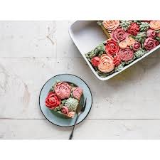 Show Yr Valentine How Much U Care With A Bouquet Of Buttercream Roses
