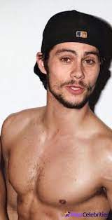 Dylan O'Brien Nude Gay Scenes & Sexy Shirtless Photos - Men Celebrities