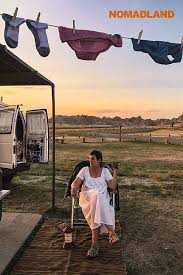 مشاهدة وتحميل فيلم 2020 nomadland مترجم اون لاين على وقت الافلام Nomadland ÙÙŠÙ„Ù… J6 Vuffxn5uvmm It Stars Frances Mcdormand As A Woman Who Leaves Her Hometown Of Empire Pictures Made