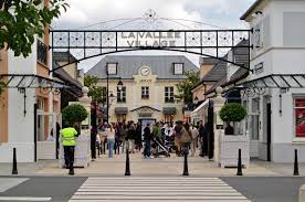 I am wondering which are the better outlet shopping malls , i will be in la and then. Ready Steady Shop 7 Of The World S Best Outlet Shopping Wanderluxe