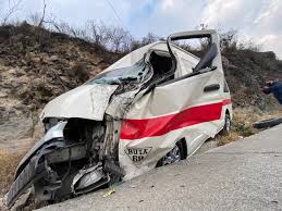 Esta semana la lucha libre se vistió de luto. Accidente De Transporte Publico En La Autopista Mexico Pachuca Deja 6 Lesionados
