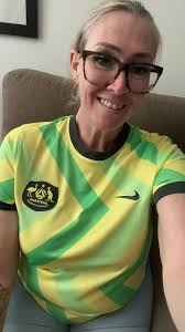 Happy Sunday!!!! I'm loving the new strip! 💚💛