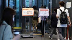 En las aulas virtuales hay muchísimas formas de violencia, pero algunas son una reejecución de situaciones de violencia que ya existían. Escuelas Vuelven A Clases Virtuales Por Aumento De Casos De Coronavirus En Corea Del Sur