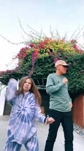 Your favorite dancing duo is back! @_starrbelle_ #siblings #dancers