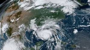 Ken graham, director of the national hurricane center in florida, joins cbsn's elaine quijano to explain why hurricane ida hasn't lost strength despite making landfall in louisiana earlier in the day. Nez10flbdv5lcm