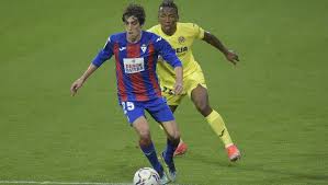 His family moved to andalusia when he was a child, allowing him to join sevilla's youth academy following a spell with local side barbate cf. Sevilla S Short Term Thinking Over Spurs Bound Gil Could Cost Them