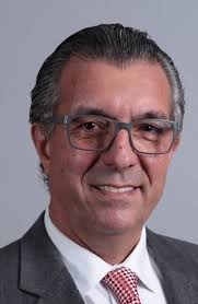 Cabinet de Benoît Hamon : le parcours de Nicolas Bray, nouveau conseiller...