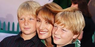 Jane Beach's Instagram, Twitter & Facebook