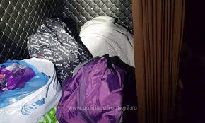 Invarsta în dicţionarul român explicativ. TanÄƒrÄƒ In VarstÄƒ De 17 Ani DepistatÄƒ AscunsÄƒ In Spatele Banchetelor Unui Microbuz La P T F NÄƒdlac Ii Politia De Frontiera