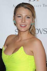 She is the daughter of father ernie lively, an actor, and mother elaine lively, who worked as a talent manager. 30 Blake Lively Hot Spicy In Bikini Pictures Hd Images
