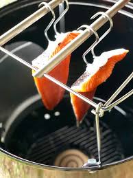 Decouvrir Et Partager Les Plasirs De La Cuisine Au Barbecue Et A La Plancha Saumon Fume Maison Fumage Saumon Et Fabriquer Un Fumoir