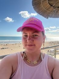 Lauren and Maddie seeking 2 roommates