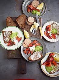 Presentado por la bbc, se convirtió en uno de los cocineros más influyentes del reino unido. Christmas Recipe Collection Jamie Oliver Christmas Recipes Jamie Oliver