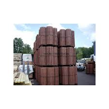 To hold the fence slat securely in place and fit any fence or project requirements, our privacy slats have the ability to lock at the top or bottom of the inserts. Wood Snow Fence Hoover Fence Co