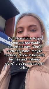 Monica Delong's Instagram, Twitter & Facebook