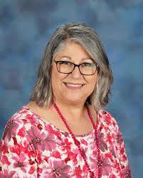 Lora Cantu's Instagram, Twitter & Facebook