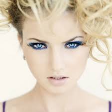 Shannon Bayless (@shabayxo)