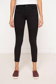 Defacto Marka Agata Super Skinny Denim Pantolon Skinny Dar Pacasi Ile Size Fit Bir Gorunum Kazandiracak Sik Ve Super Skinny Skinny Denim Super Skinny Jeans