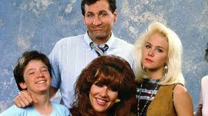 A leader in veterinary education become part of a college that has valued and taught the essential role of veterinary medicine in animal, human, and environmental health for over 100 years. Christina Applegate Was Macht Kelly Bundy Heute Intouch