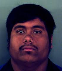 Autoridades aprehenden a expulsado sexual