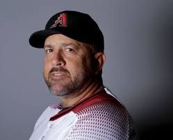 D-backs coach apologizes for wearing Apple Watch in dugout