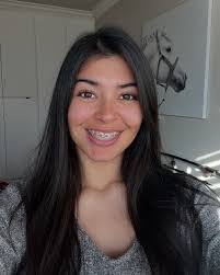 Leslie Castellanos's Instagram, Twitter & Facebook