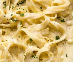 طريقة عمل صوص الفريدو بالصور الوصفة الاصلية لعمل صوص الالفريدو فى البيت2021 kntosa c alfredo sauce recipe easy alfredo sauce recipe homemade easy pasta recipes