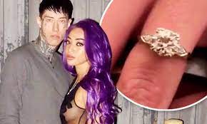 Maybe you would like to learn more about one of these? Miley Cyrus Older Brother Trace Announces His Engagement To Taylor Lauren Sanders Daily Mail Online