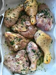 Prova così facile cosce e cosce di pollo al forno croccanti per un pasto durante la settimana preparato in fretta. Cosce Di Pollo Al Forno Croccanti E Sfiziose Come Piace A Me