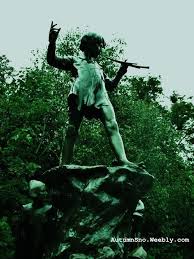 Peter Pan Statue Hyde Park London England 3 Loved This Park Kensington Gardens Trip Peter Pan