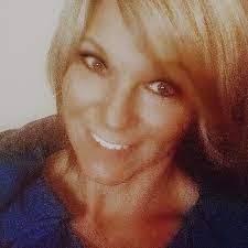 Maryanne Downs's Instagram, Twitter & Facebook