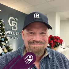 So why isn't Jimmy Buffet considered yacht rock? This is a serious question  for someone who grew up thinking of him as the good time party