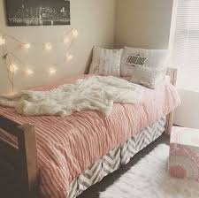 Shop organic bedding at west elm®. 21 Dorm Bedding Ideas By Color Society19 Dorm Bedding Dorm Room Inspiration Dorm Room Diy