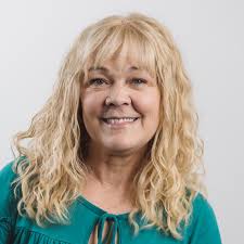 Debbie Menzies's Instagram, Twitter & Facebook