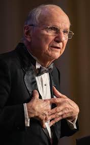 VIRGINIA BAR ASSOCIATION HONORS HOWARD '61 WITH HIGHEST AWARD