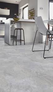 pin op tegel betonlook pvc vloeren