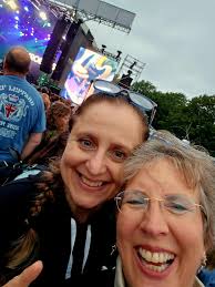 Def Leppard. Living a grade 12 flashback!