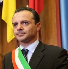 Se festeggiamo il natale avremo altri 10mila morti covid. Citta Di Messina Oggi Conferenza Stampa A Palazzo Zanca Del Sindaco De Luca