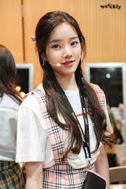 The other members are jiyoon, monday, soeun, jaehee, jihan, and zoa. Lee Soojin Kpics