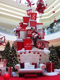 Letting your christmas party guests remember your unique party may ask you to try something new. Christmas Decor For Upper Canada Mall Decor De Noel Christmas Decorations Christmas Store Mall Decor