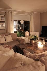 Something About This Picture Feels Homey I Want This Kinda Feeling In My New Livingroom Comfy Living Room Cozy Living Rooms Cozy Living