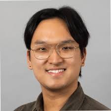 Kim Cavallaro's Instagram, Twitter & Facebook