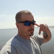 Where was Hooters bar that burnt down about 1993 and what business was it  previously?