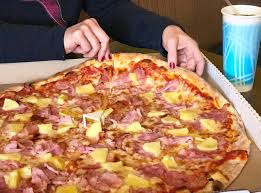 National Pizza Day 15 Places To Get Free Or Discounted Pizza With Images Cheap Pizza