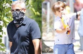 He was born on 6th june 2017 alongside with her twin sister, ella clooney. George Clooney S 3 Year Old Son Crashed His Gq Interview Pics