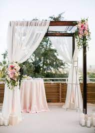 De esta manera, la decoración de las manillas o los retrovisores quedará mucho más lucida y le dará en este caso, las latas puedes ser pintadas o decoradas para darles un estilo más romántico. Ideas Para Una Boda Civil Sencilla En Casa En Jardin Sobre El Mar Y 50 Vestidos De Novia Para Boda Civil
