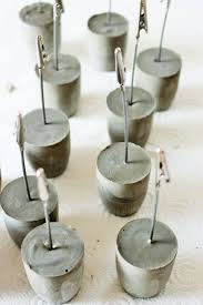 Diy Halter Aus Beton Selbermachen Beton Gastgeschenke Selber Machen Halte Durch