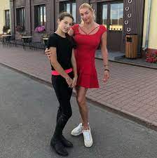 🤍ариадна волочкова🤍 ~вам точно будет интересно! Doch Anastasii Volochkovoj Revnuet Mat K Ee Kavaleram Zvezdy Womanhit Ru