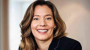 By submitting my information, i agree to receive personalized updates and marketing messages about tina turner, based on my information, interests, activities, website visits and device data and in. Ines Kaindl Benes Das Ist Tina Turners Neue Vermieterin Blick Villa Tina Turner Turner